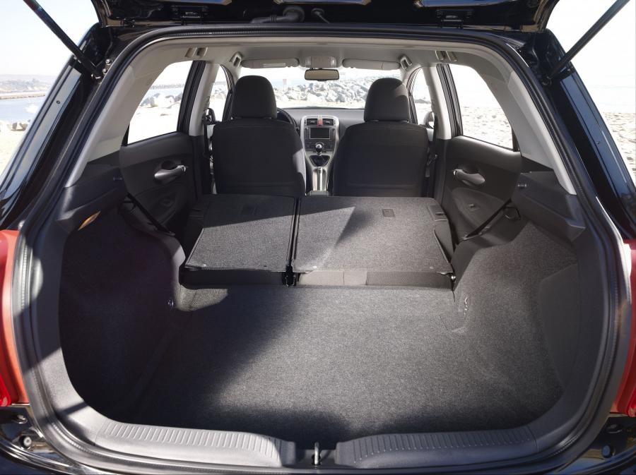  Toyota Auris 2007 года  (фото 11 из 92)